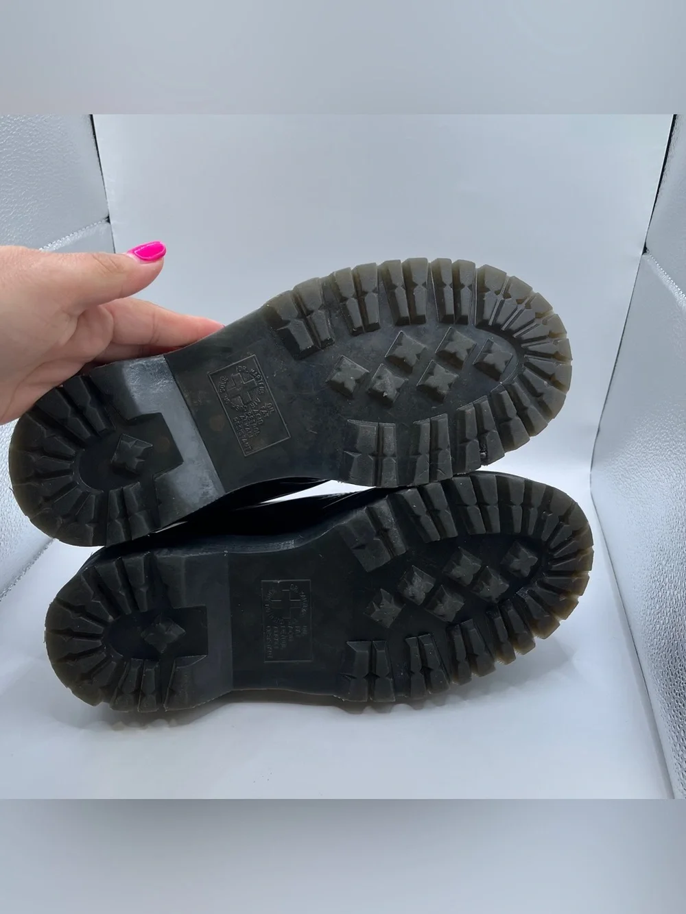 Dr. Martens Holly Platform Oxford - Women's size 8 patent leather black EUC